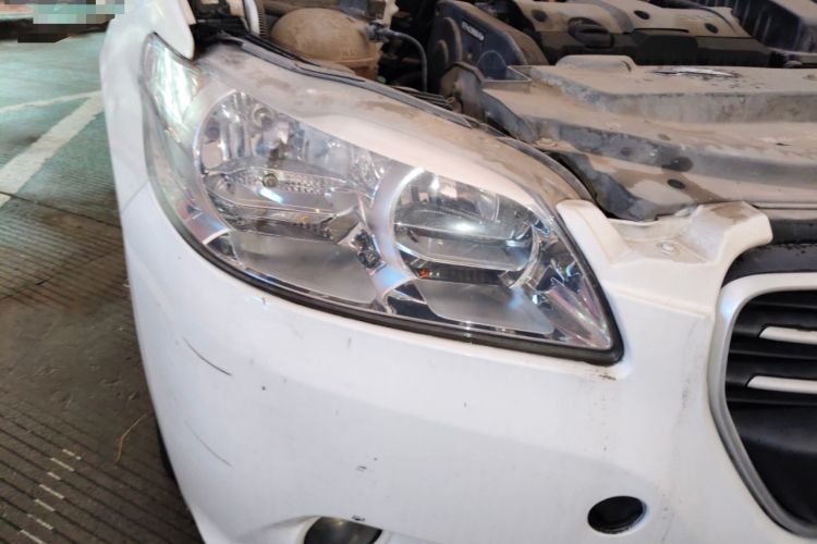 Used Peugeot 301 2014 1.6L Manual Comfort Edition
