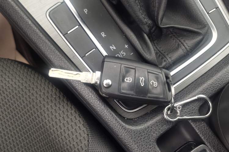 Used Volkswagen Golf 2014 1.4TSI Automatic Comfort Model Vehicle Key