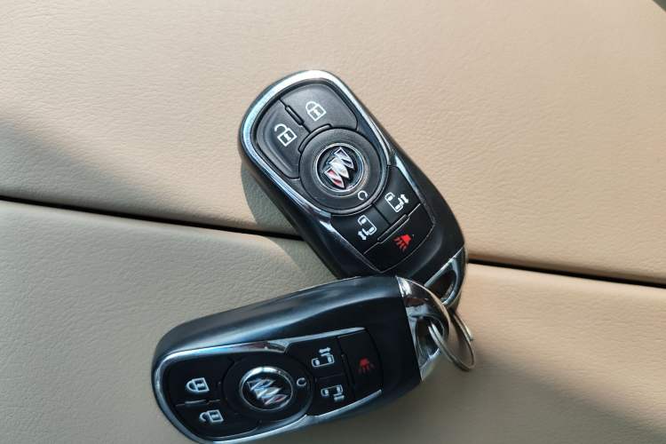 Used Buick GL8 2021 ES Land Cruiser 653T Luxury Edition