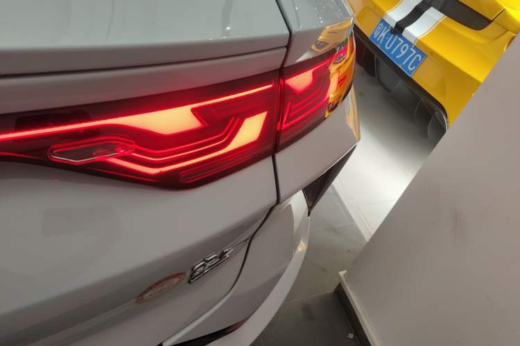 Used BYD Song L EV 2025 Intelligent Driving Version 662 km LiDAR Excellence Edition Exterior 3