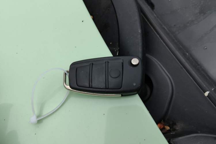 Used Chery QQ Ice Cream 2022 170km Sundae Phosphate Lithium-Ion