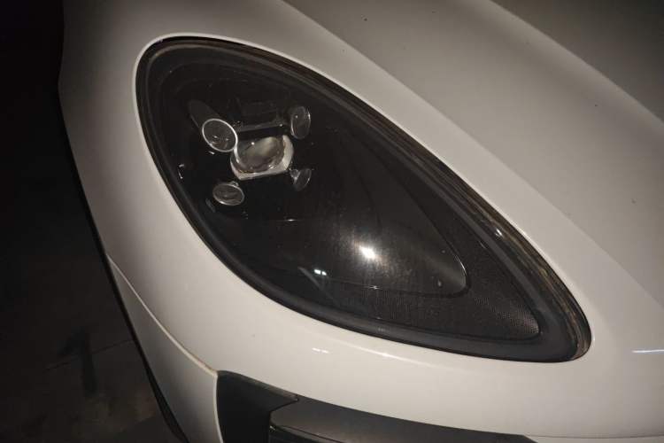 Used Porsche Macan 2021 Macan 2.0T Right Front Headlight