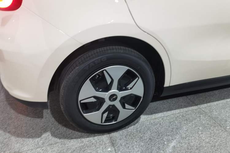 Used JAC Yiwei 3 2025 330km Trendy Delight Version