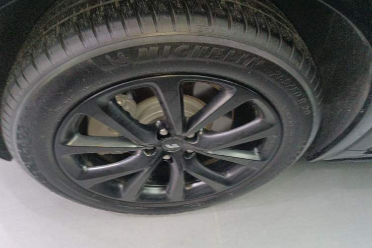 Used Li Auto ONE 2021 Extended-Range 6-Seater Version Left Front Wheel Hub