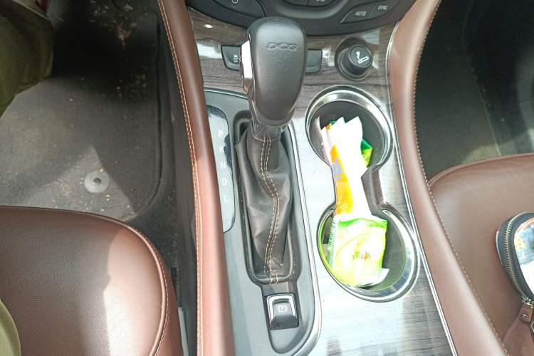 Used Buick Envision 2017 20T Two-Wheel Drive Elite Version Gear Lever