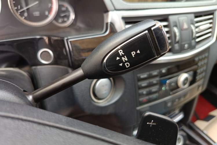 Used Mercedes-Benz E-Class 2009 E 300 Fashion Model
