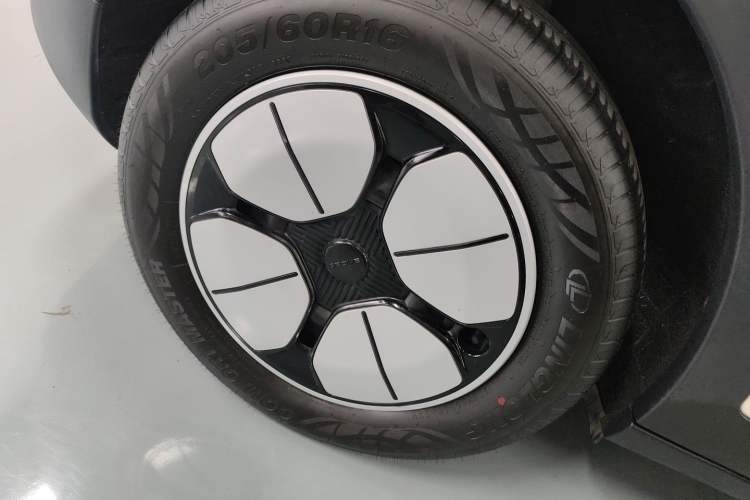 Used Geely Galaxy Geome 2025 310km Youth Edition Exterior 5