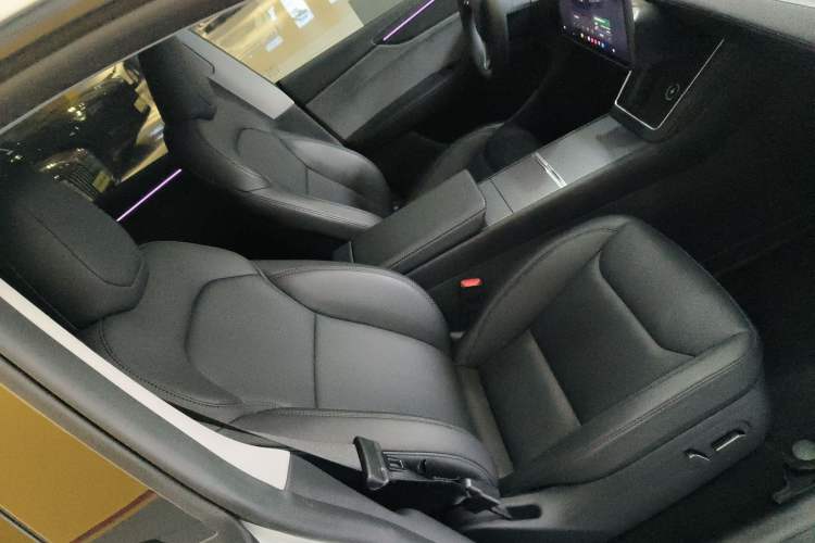 Used Tesla Model Y 2025 Rear-Wheel-Drive Version
