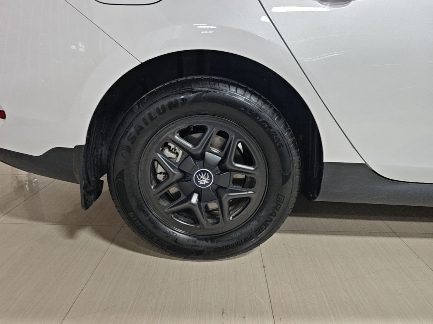 BYD Qin PLUS 2025 DM-i Smart Drive 55KM Leading Model — снимка 11