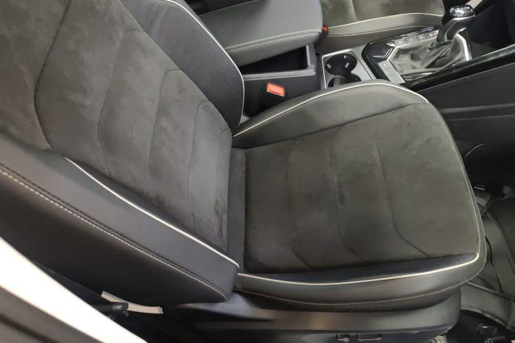 Used Volkswagen Tayron 2020 330TSI Two-Wheel Drive Luxury Connected Pro Edition
