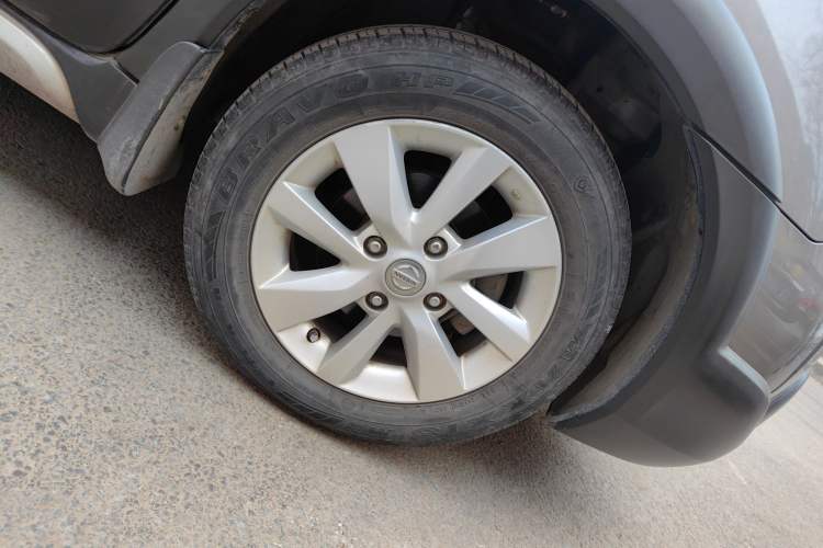 Used Nissan Livina 2013 Jingrui 1.6XL Manual Comfort Edition Right Front Wheel Hub