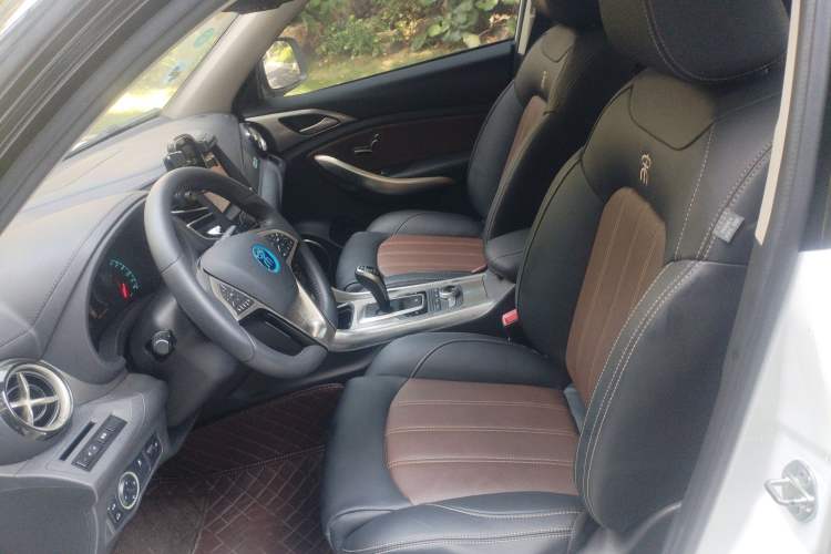 Used BYD Song New Energy 2017 Song DM 1.5TID All-Wheel Drive Luxury Model Left Front Seat