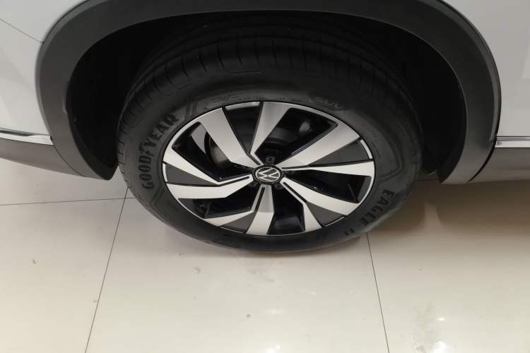 Used Volkswagen Tayron 2022 280TSI Two-Wheel Drive Luxury Smart Connectivity Version
