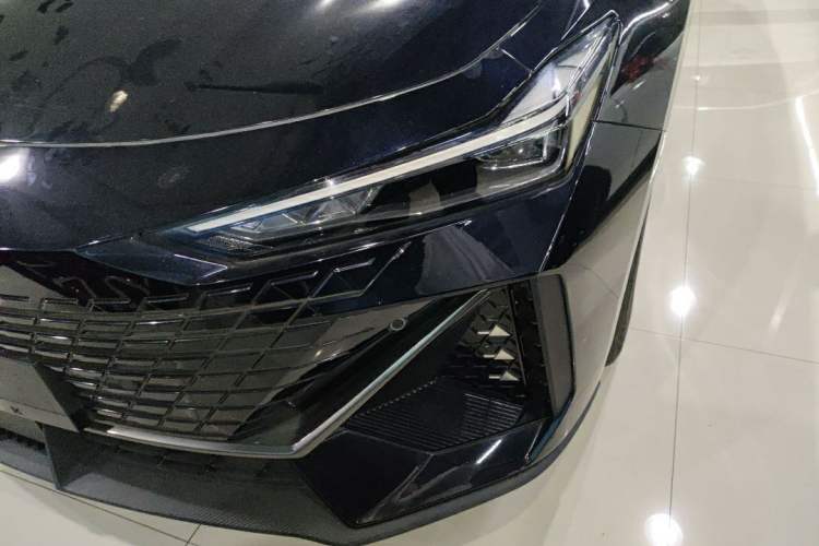 Used CHANGAN UNI-V iDD 2023 ZhiDian iDD 1.5T 113km Smart & Fun Version Left Front Headlight