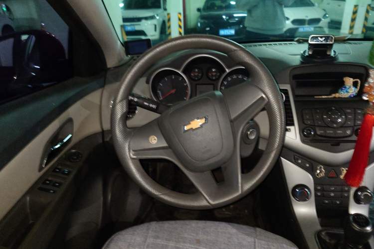 Used Chevrolet Cruze 2012 1.6L SL MT
