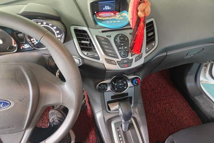 Used Ford Fiesta 2013 Hatchback 1.5L Automatic Fashion Edition
