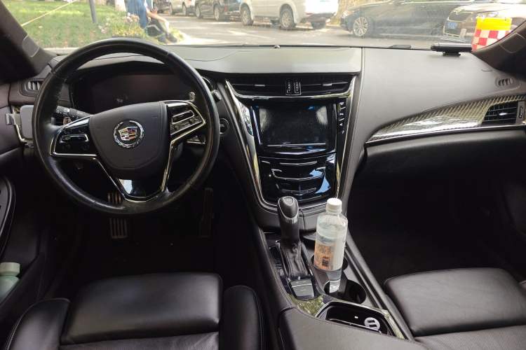 Used Cadillac CTS 2014 28T Leading Model Center Console