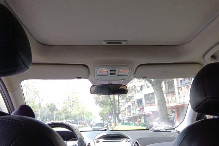 Used Hyundai ix35 2013 2.0L Automatic Two-Wheel Drive Smart GLS China IV Standard Headliner