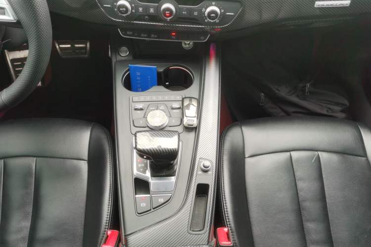 Used Audi A4L 2019 40 TFSI Ambition China VI
