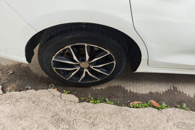 Used BYD Song MAX 2017 1.5T Manual Smart Connect Luxury 7-Seater
