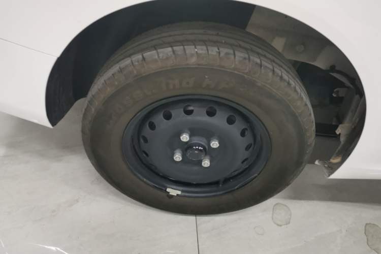 Used Wuling Hongguang New Energy 2024 All-Electric Model 300KM Practical Version
