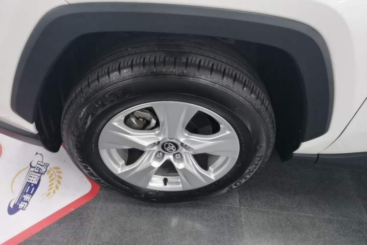 Used Toyota RAV4 2023 2.0L CVT Two-Wheel Drive Urban Edition
