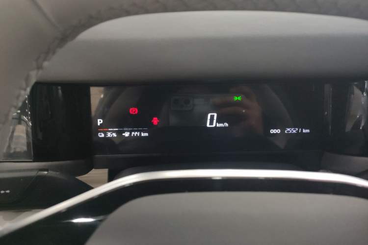 Used iCAR 03 2024 401km Two-Wheel Drive Standard Advanced Version Instrument Cluster