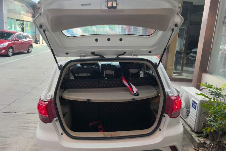 Used BAIC Senova D20 2015 Hatchback 1.5L Manual Lotte Edition