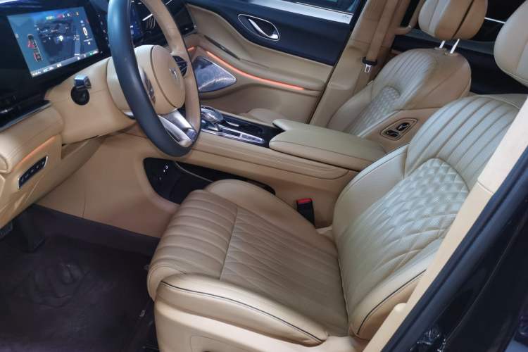 Used VOYAH Dream 2024 PHEV Ultra-Long Range Flagship Edition
