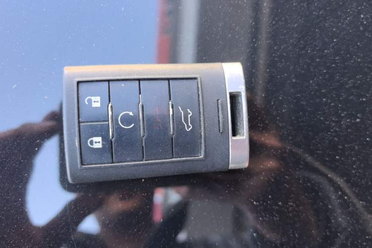 Used Cadillac XTS 2013 28T Leading Model Vehicle Key