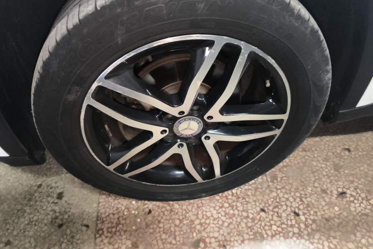 Used Mercedes-Benz GLA 2015 GLA 220 4MATIC Fashion Model
