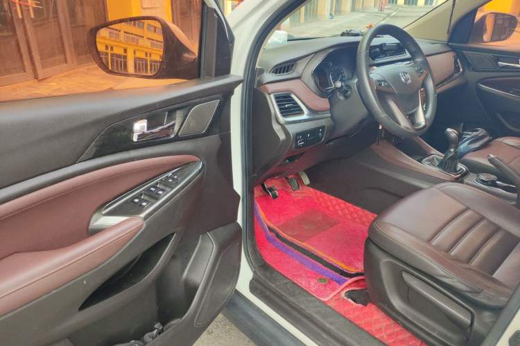 Used Changan Lingxuan 2017 1.6L Manual Happiness Edition
