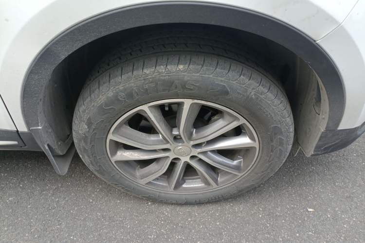 Used Geely Auto Emgrand X7 Sport 2020 1.8TD DCT Two-Wheel Drive Smart Connect 4G-Enabled Version
