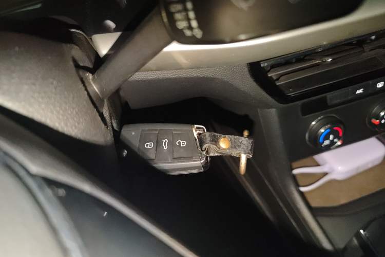 Used Volkswagen Lavida 2022 1.5L Automatic Comfort Edition
