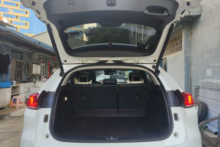 Used Wey VV5 2021 1.5T Two-Wheel Drive Smart Pioneer
