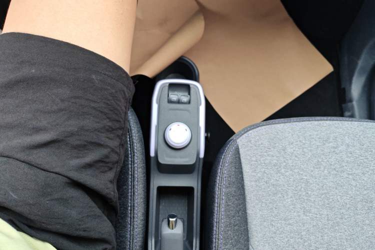 Used Chery New Energy QQ Ice Cream 2022 170km Sundae Phosphate Lithium-Ion