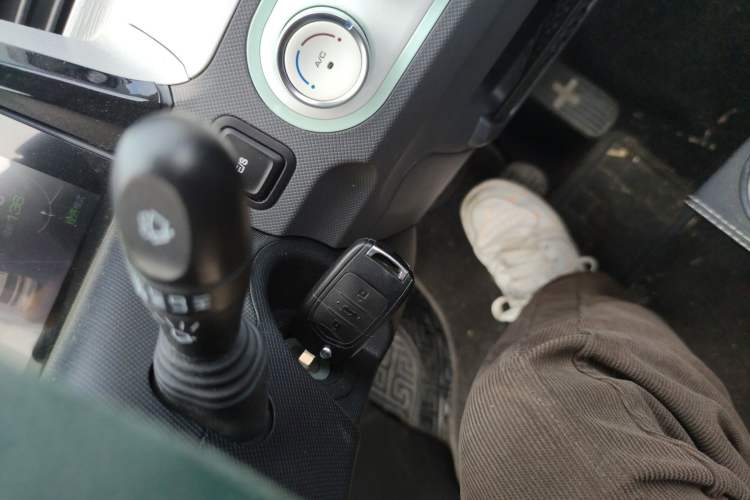 Used Wuling Hongguang MINIEV 2021 Macaron Premium Model – Lithium-NMC Vehicle Key