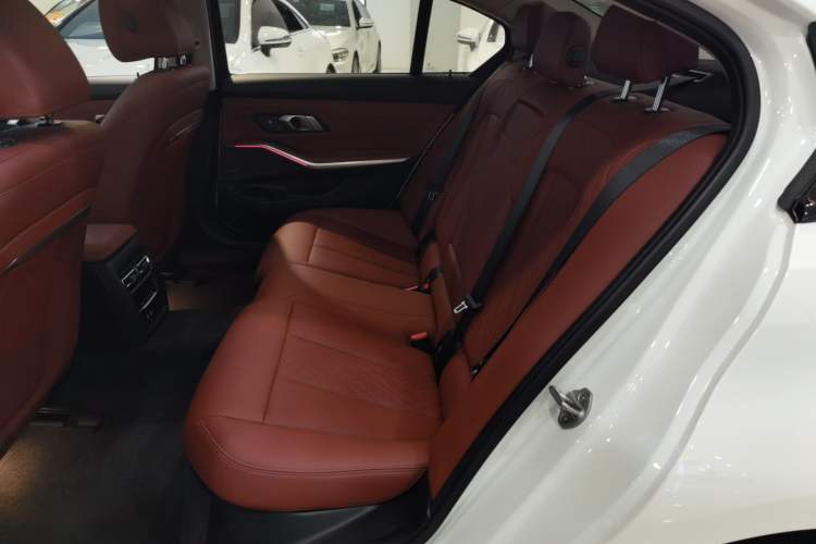 Used BMW i3 2024 eDrive 40 L Midnight Sports Package
