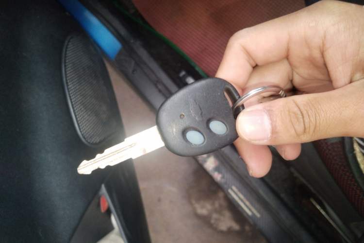 Used Baojun Lechi 2009 1.0L manual standard version
