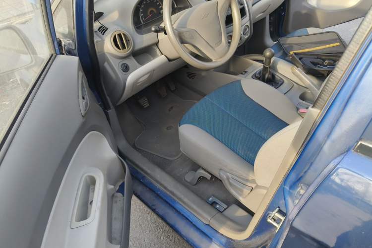 Used Chevrolet Sail 2010 Sedan 1.2L Manual Fashion Edition