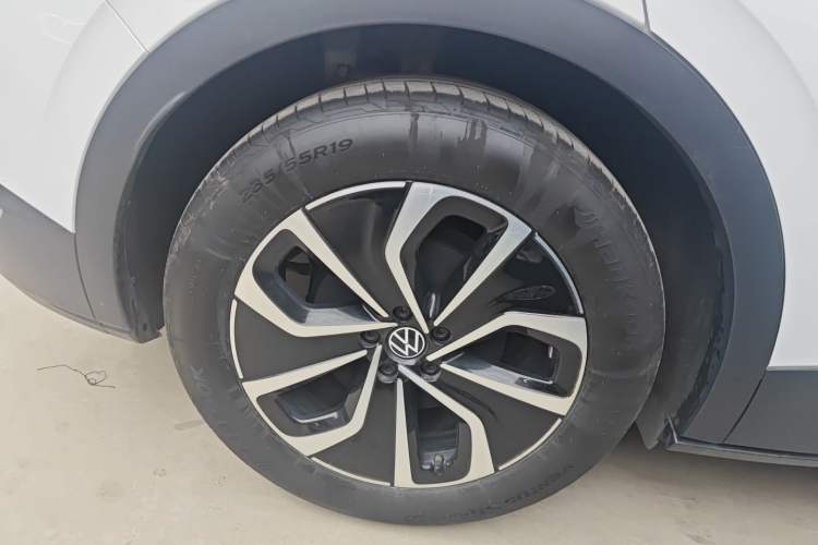 Used Volkswagen ID.4 X 2024 Pure & Smart Edition Right Rear Wheel Hub