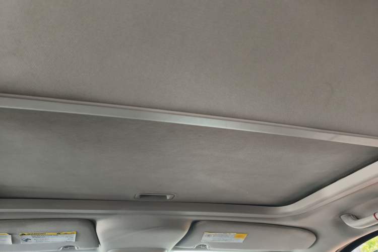 Used Jeep Compass 2011 2.0L two-wheel drive sport version
