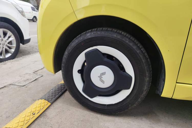 Used Wuling Hongguang MINIEV 2024 3rd Generation 170 km Left Front Wheel Hub