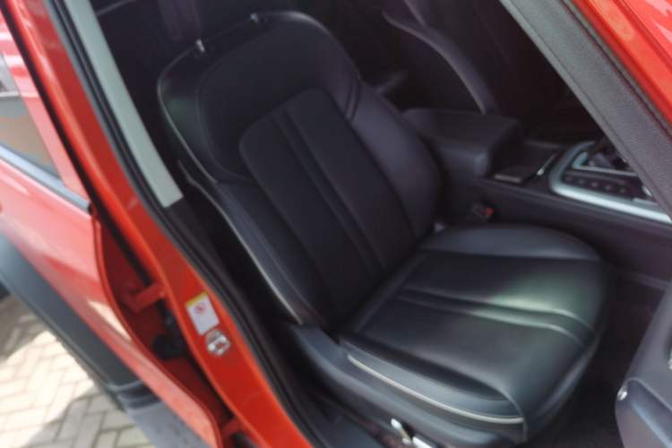 Used Tank 300 2021 Off-Road Edition 2.0T Conqueror Right Front Seat