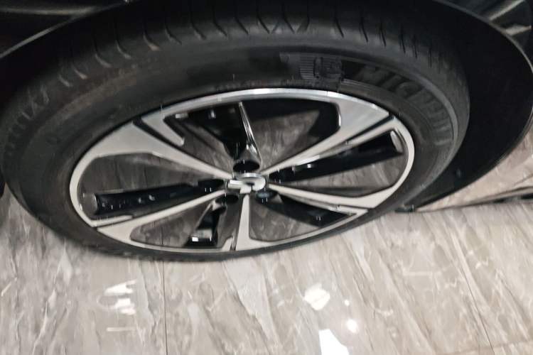 Used Nio ET5T 2025 75 kWh Touring Exterior 4