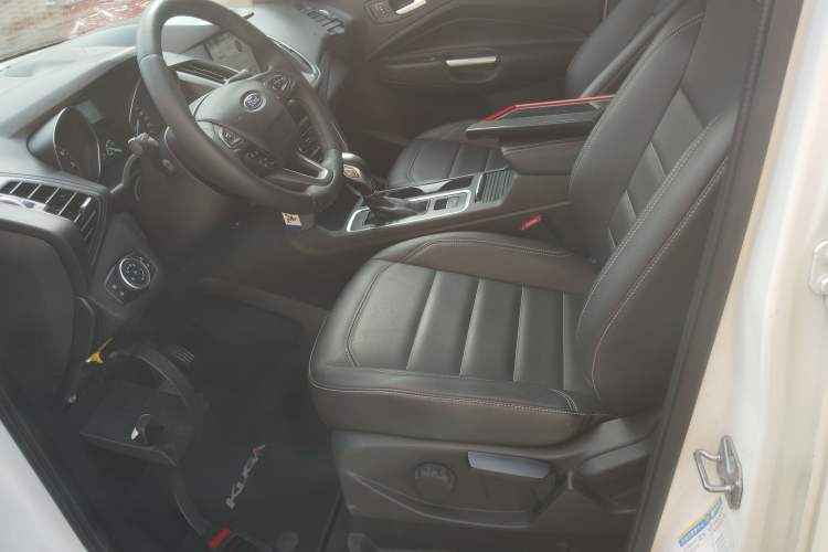 Used Ford Kuga 2019 EcoBoost 180 Two-Wheel-Drive Platinum Edition China VI Standard
