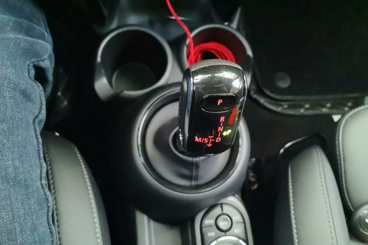 Used MINI 2022 1.5T COOPER Artist Gear Lever