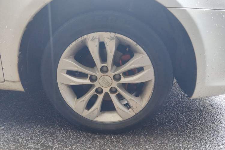 Used Geely Auto Emgrand 2014 Sedan 1.5L Manual Elite Model Right Front Wheel Hub