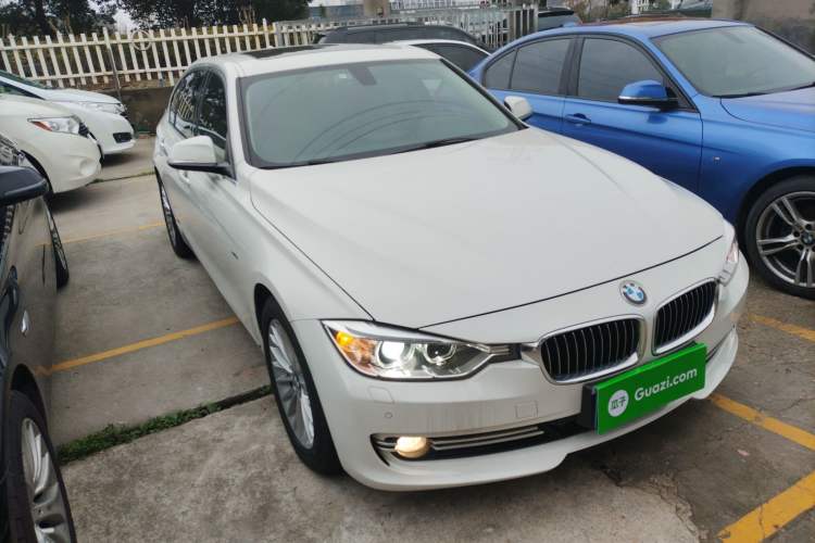 Used BMW 3 Series 2014 320Li Luxury Design Package
