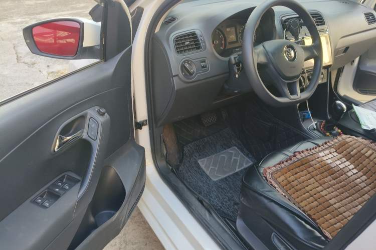 Used Volkswagen Polo 2016 1.4L Automatic Trendy Model
